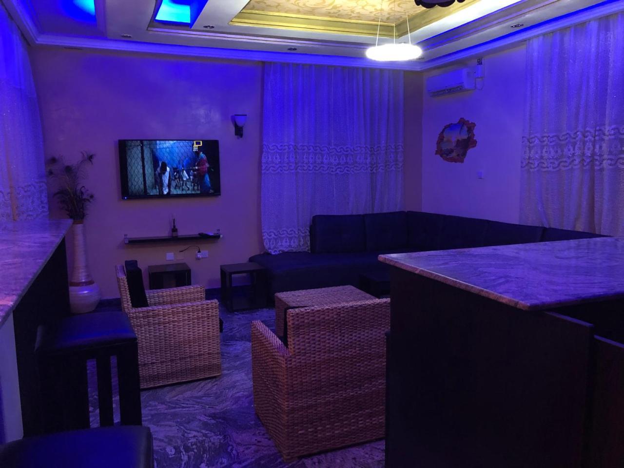 Отель House X Абуджа Экстерьер фото
